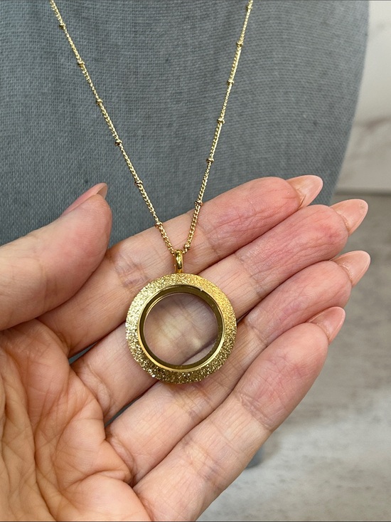 Origami Owl Jewelry - Origami Owl Medium Gold-Tone Textured Circle Pendant Necklace